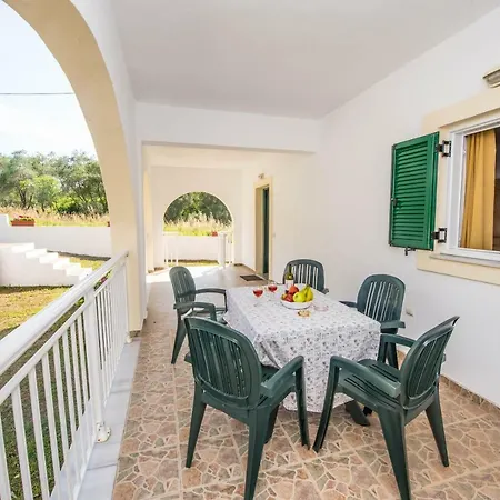 Apartment Dimitra *
