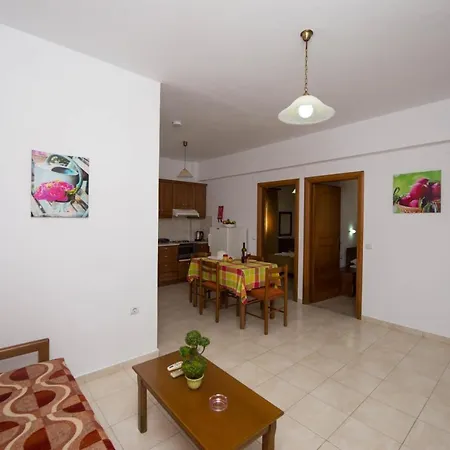 Apartment Dimitra *